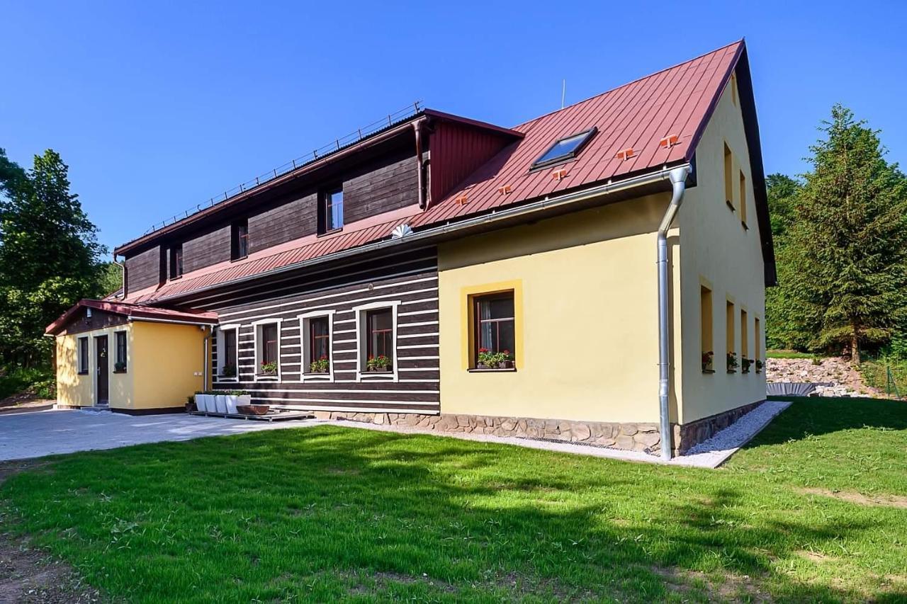 Chalupa Krenov 62 Bernsdorf Esterno foto
